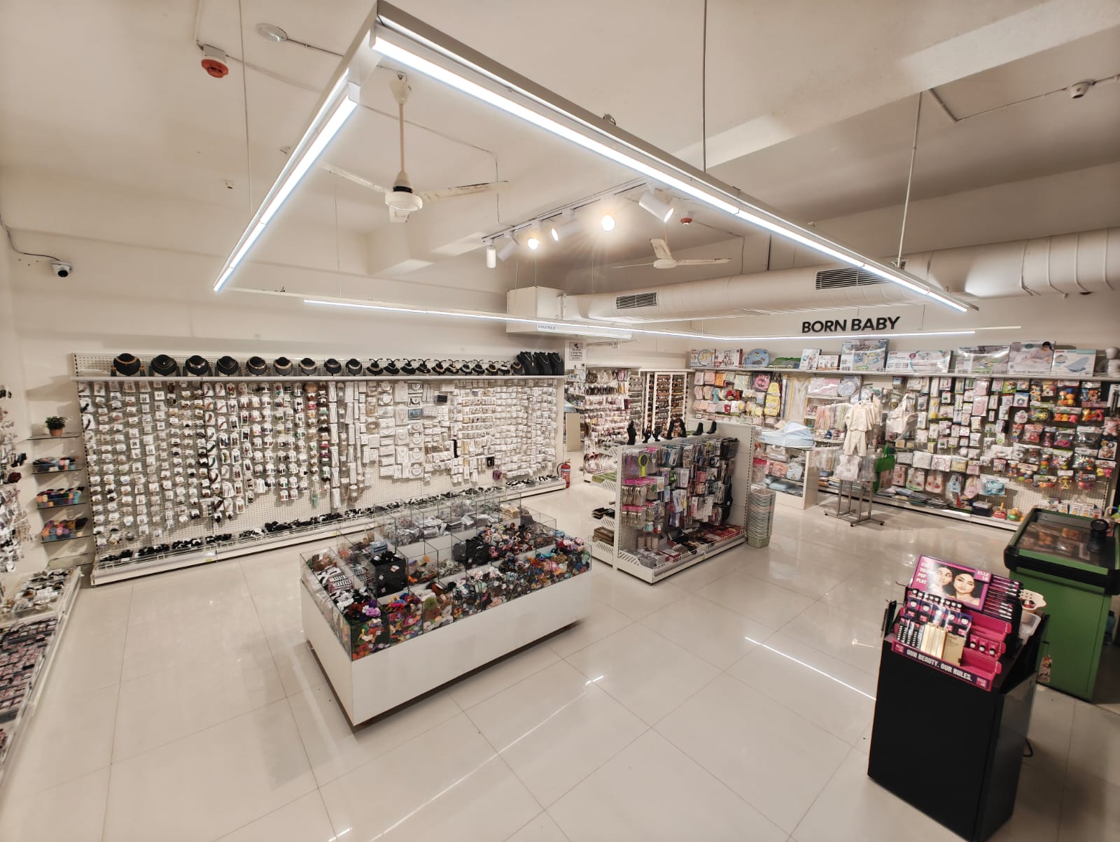 Ladies fashion accessories
